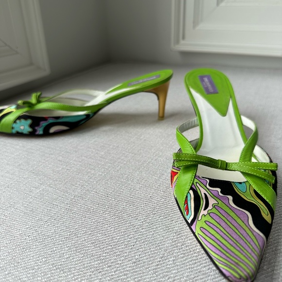 Vintage Emilio Pucci Mule Kitten Heels 🪷 Purchased on “The Real Real” - Picture 3 of 6